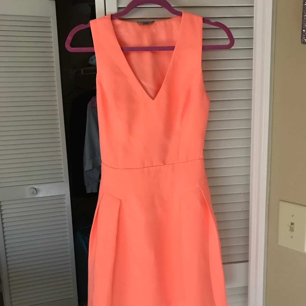 Guess coral key-hole back dress